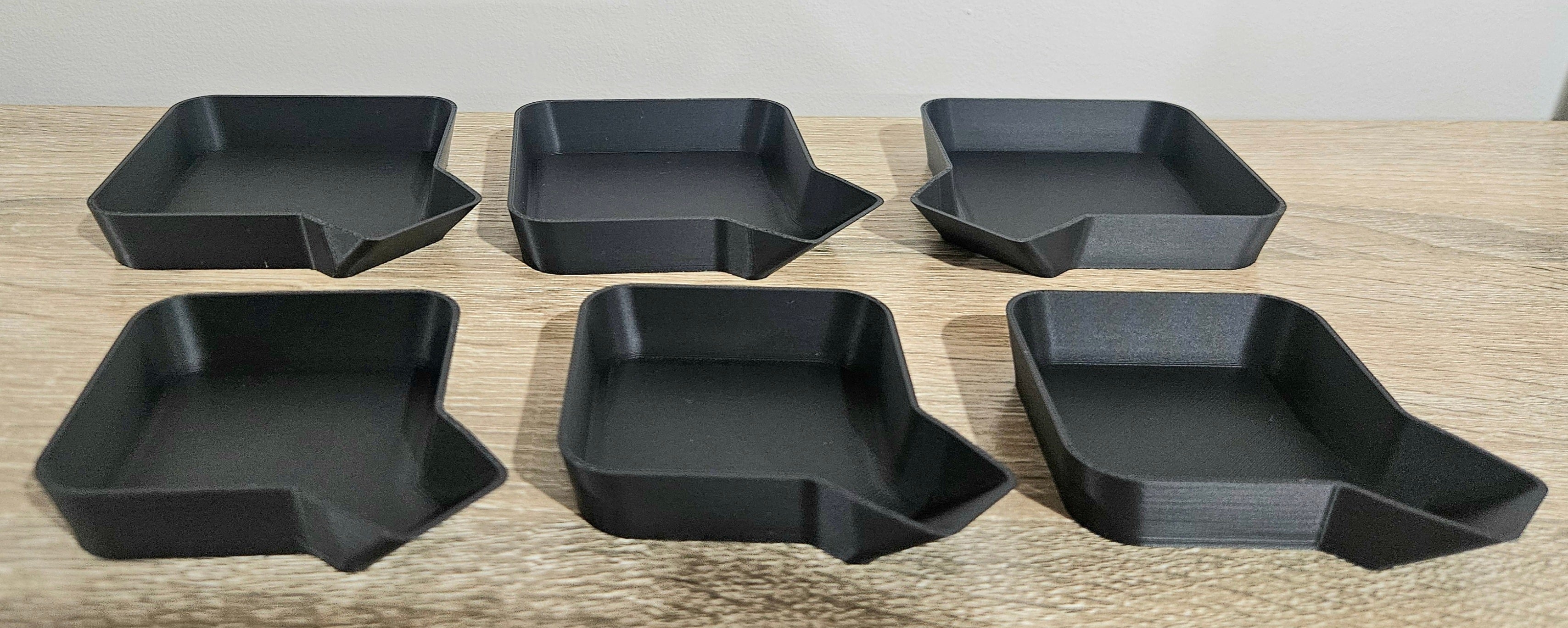 6x Board Game Token Trays – Funnel Design